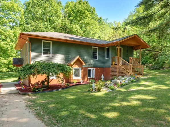 55493 55th St, Lawrence, MI 49064