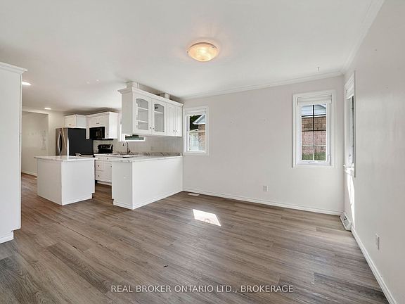 5th image of 48 Bryden Ave