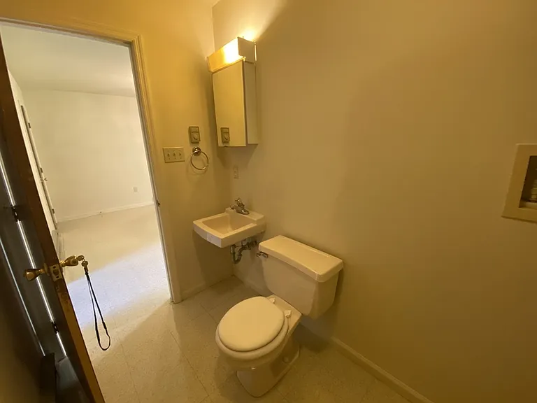 212 Magnolia Dr — Photo 8