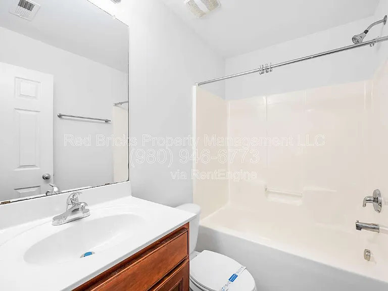 3053 Summerfield Ridge Ln — Photo 16