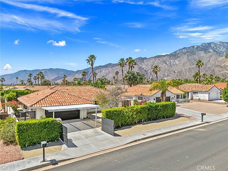 1489 E Francis Dr — Photo 47