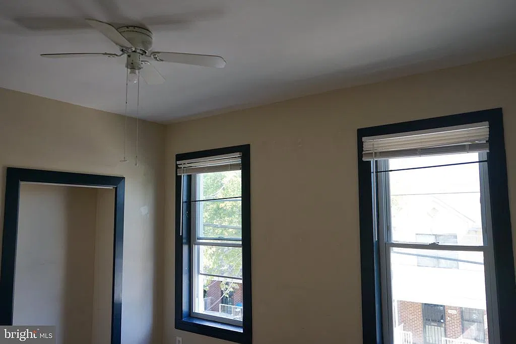 2 bed, 1.0 bath, 1176 sqft, $1,150 — Photo 3