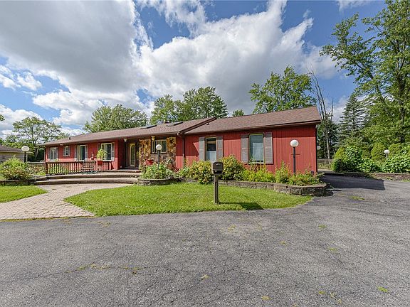 2nd image of 907 Pixley Rd