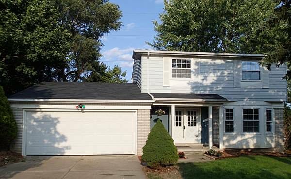 1st image of 2717 Foster Ave