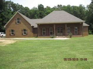 326 Winstead Rd, Forest, MS 39074