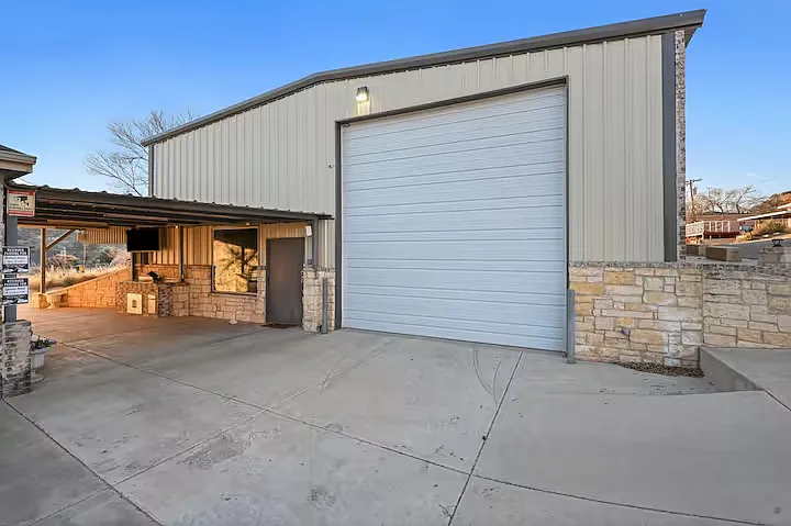 3 Jesse James Dr #B — Photo 2