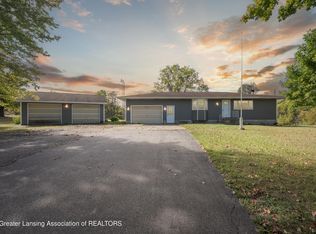 4410 S Center Rd, Burton, MI 48519