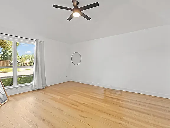 600 Harrison Dr — Photo 3
