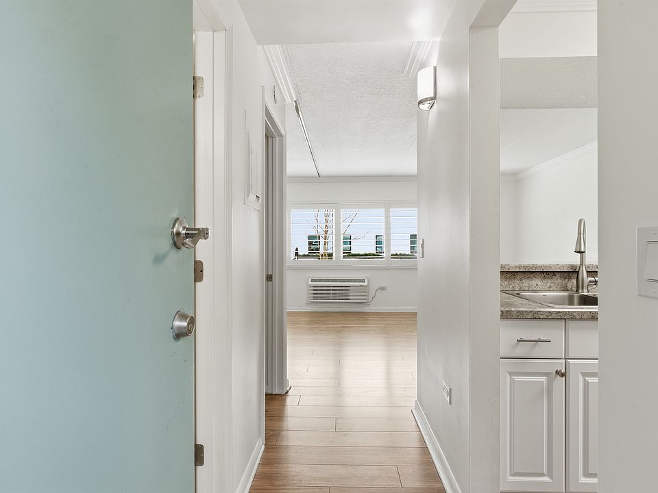 1st image of 222 14th Ave N APT 109