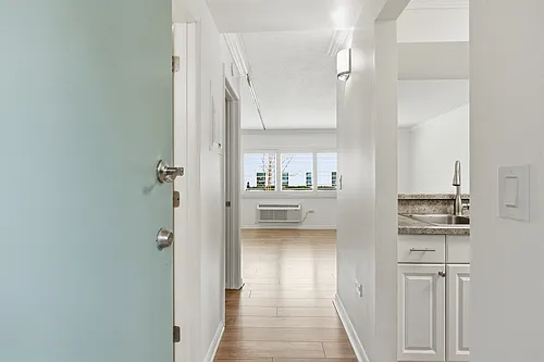 222 14th Ave N #109 Photo 1