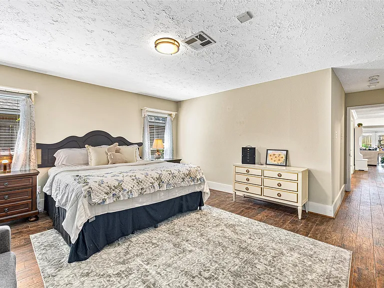22607 Goldstone Dr — Photo 32