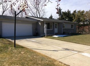 282 Taras Dr, Highland, MI 48356