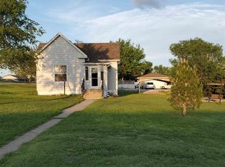210 N 2nd St, Cimarron, KS 67835