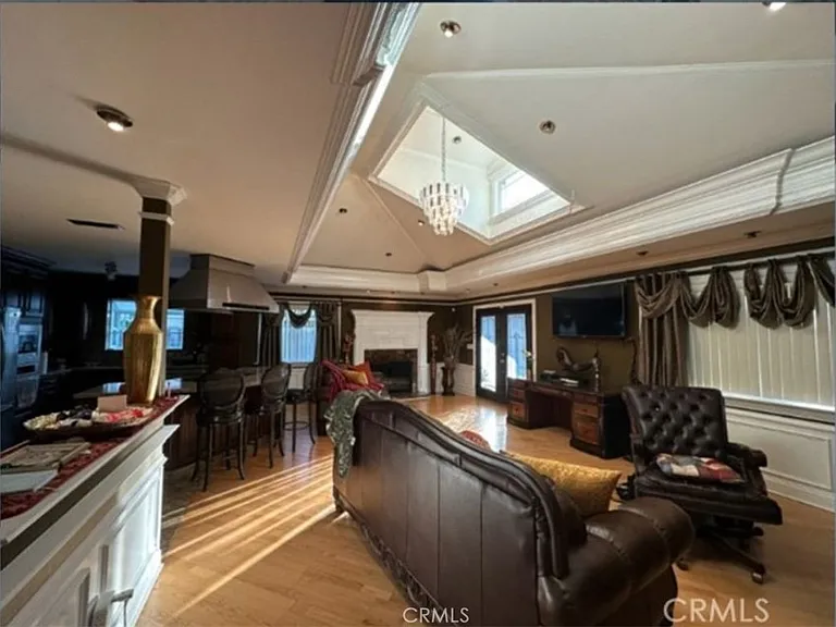 48 Jeanette Way — Photo 5