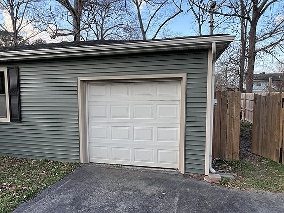 2nd image of 504 Frieda Dr