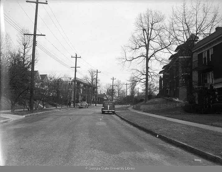 1215 Virginia Ave NE #5 — Photo 3