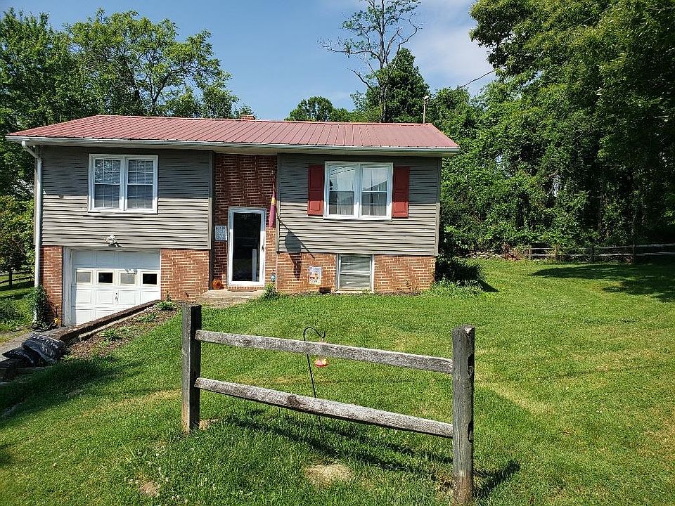 1st image of 104 Stanley Dr