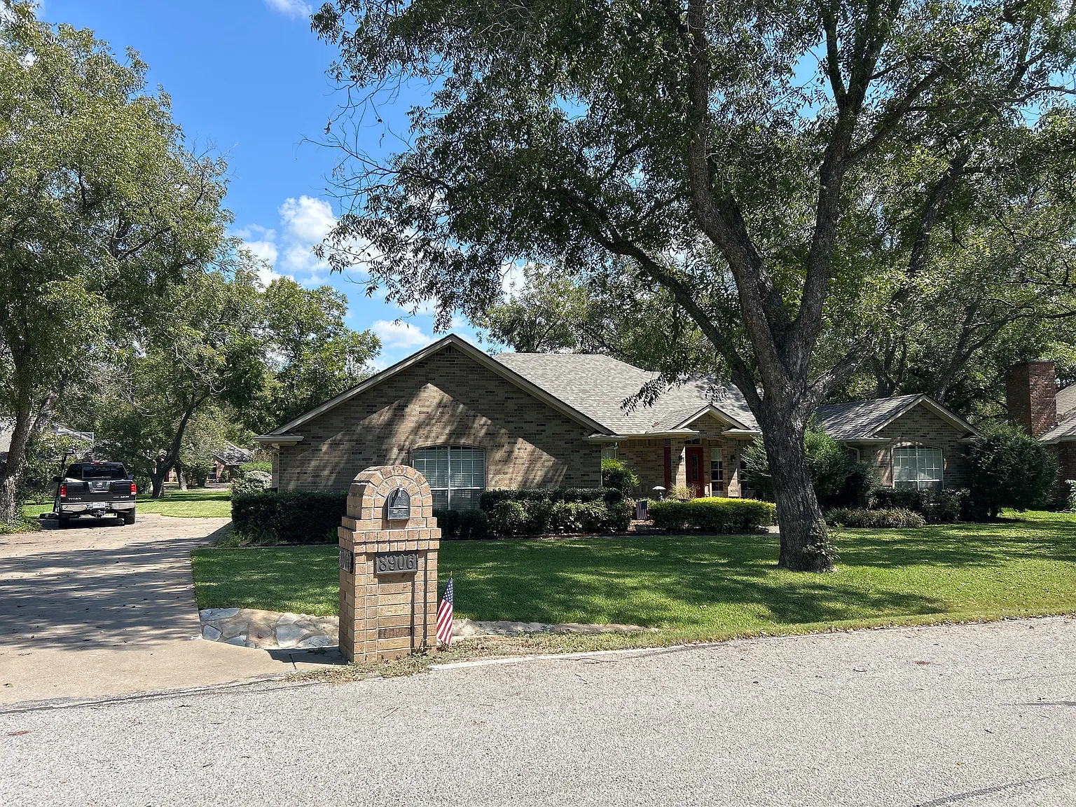 8906 Ellerslie Cir — Photo 2