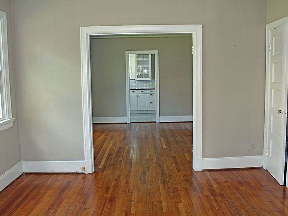 5th image of 1228 Warren Ave