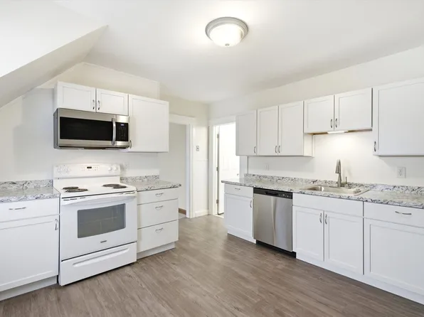 135 Sagamore St #3, Manchester, NH 03104