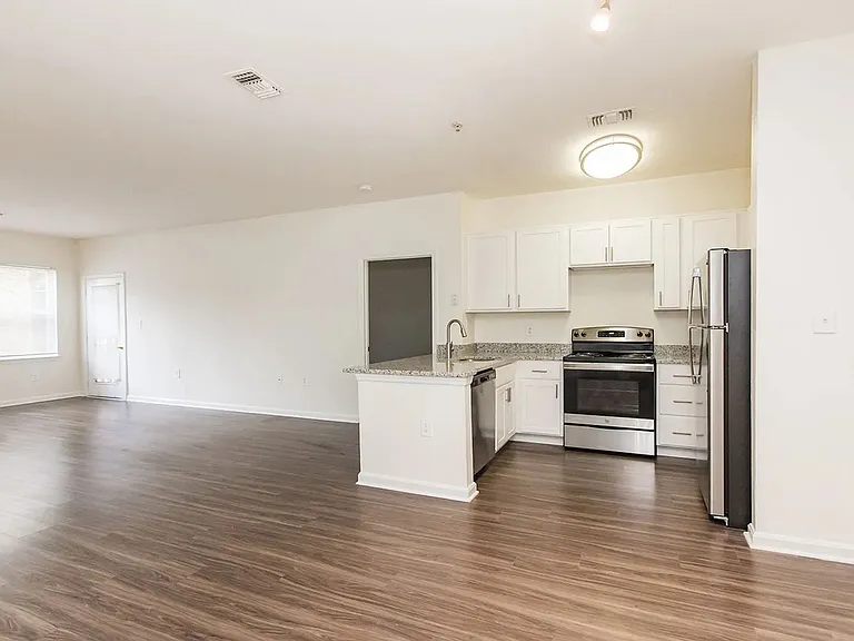 Park Station Apartments — Photo 3