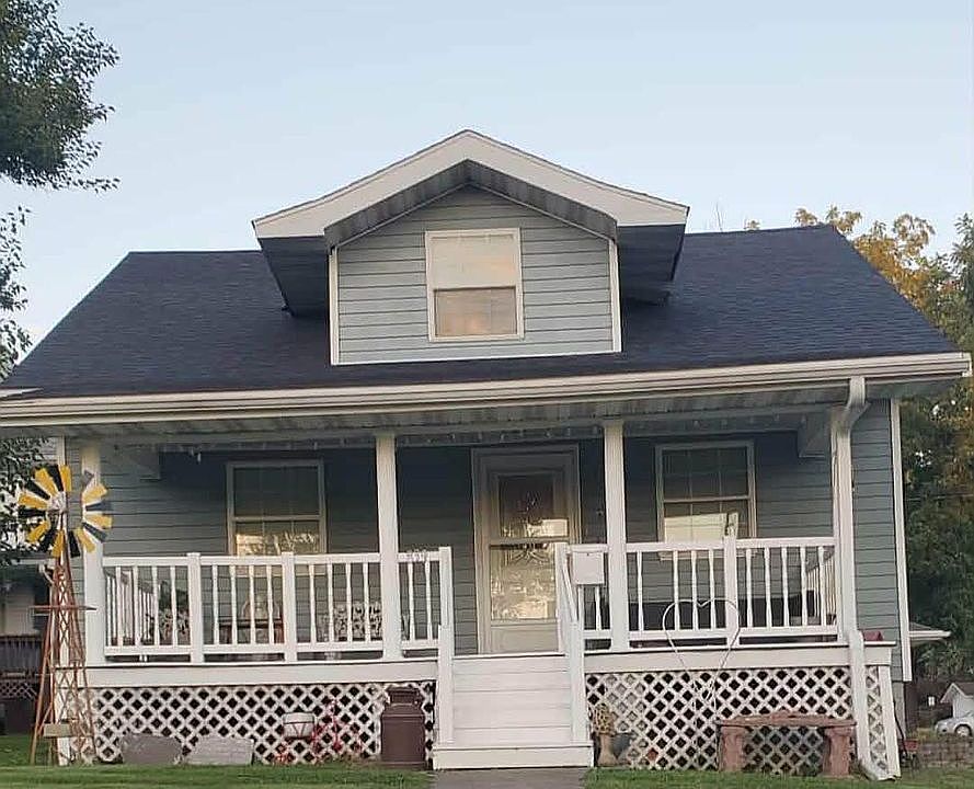 1st image of 839 S 12th St