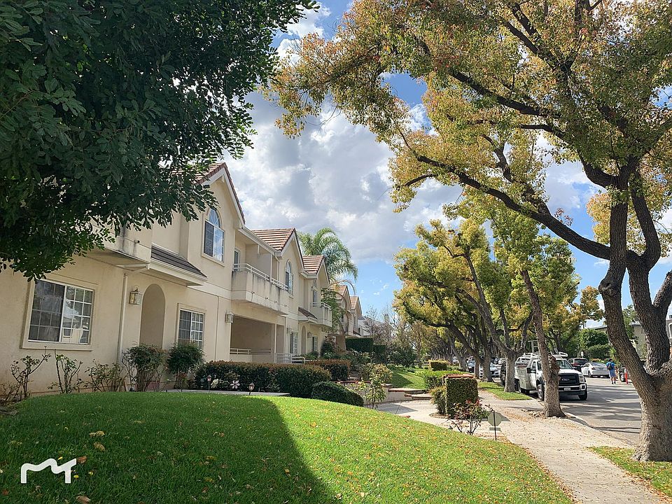 1st image of 900 Arcadia Ave