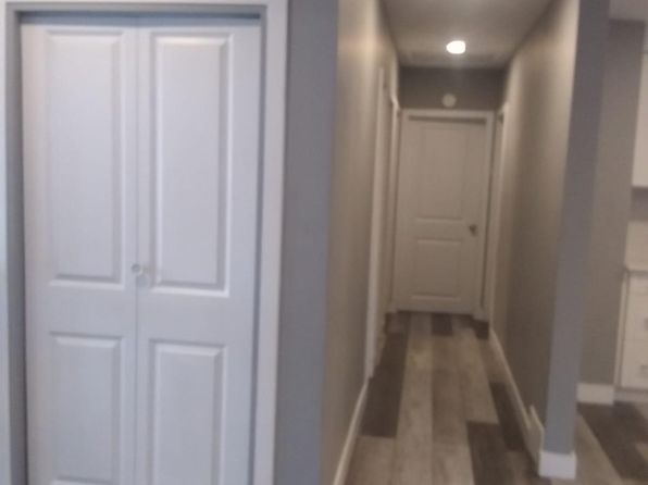 3 bedroom rental in Surrey — photo 7