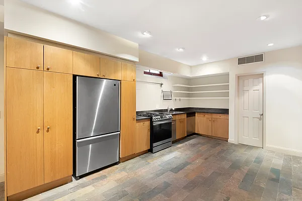 Rented by Compass | media 14