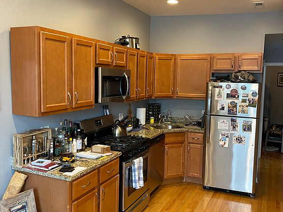3rd image of 3633 N Elston Ave APT 1F