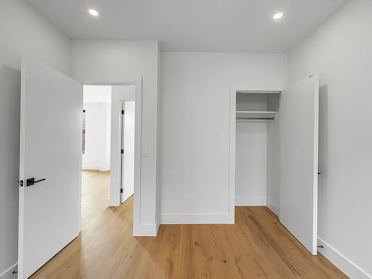 82-86 W Washington Pl #1F — Photo 12