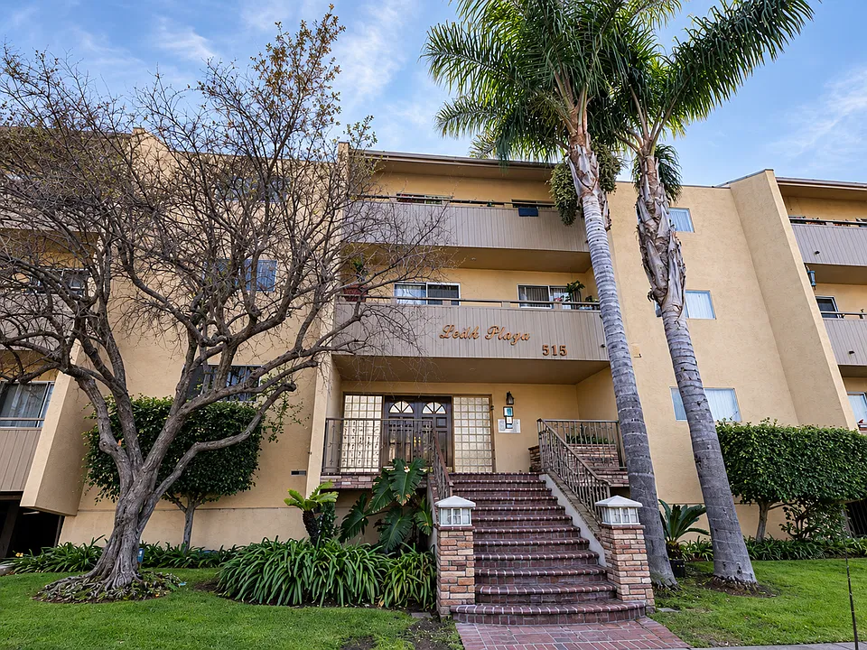 Park Plaza Apartments