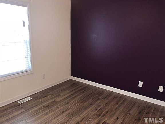 5th image of 1125 Hampton Ct