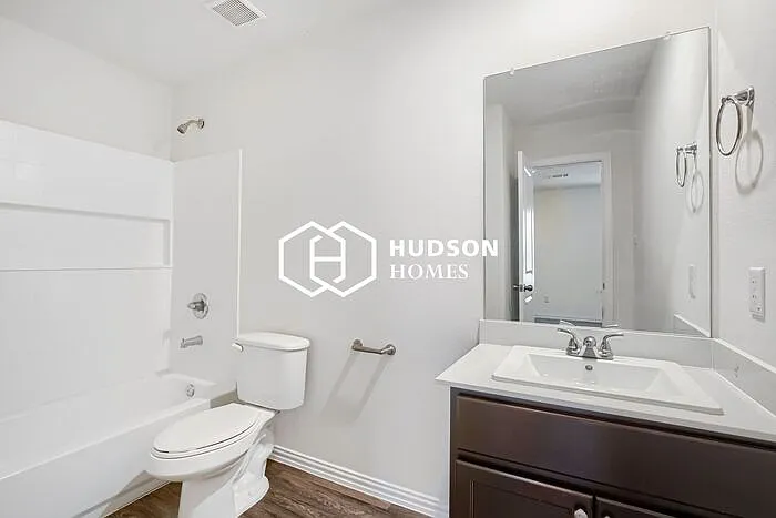 518 S Knob St #B — Photo 13