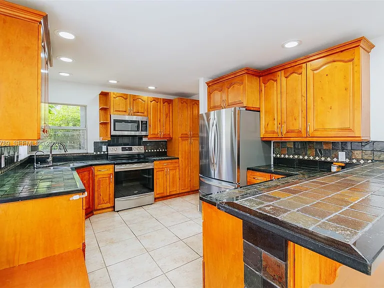305 S Ketch Dr — Photo 8