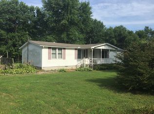 448 South Rd, Cottontown, TN 37048