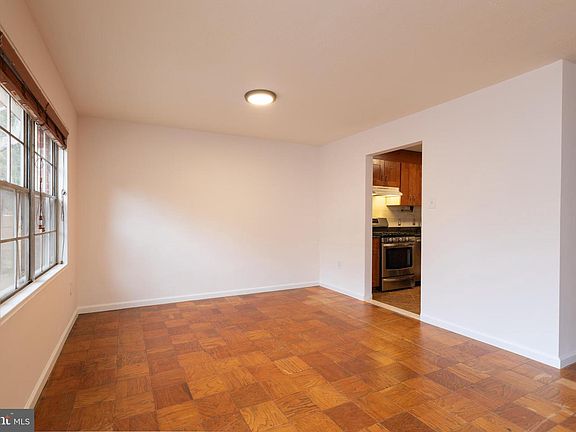 5th image of 5301 Westbard Cir APT 231