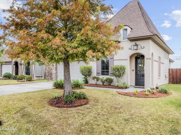 320 Overbrook Dr, Broussard, LA 70518