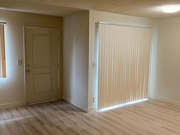 3rd image of 2418 N Naomi St #202