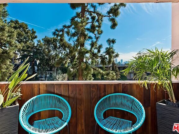 3rd image of 421 S La Fayette Park Pl APT 429