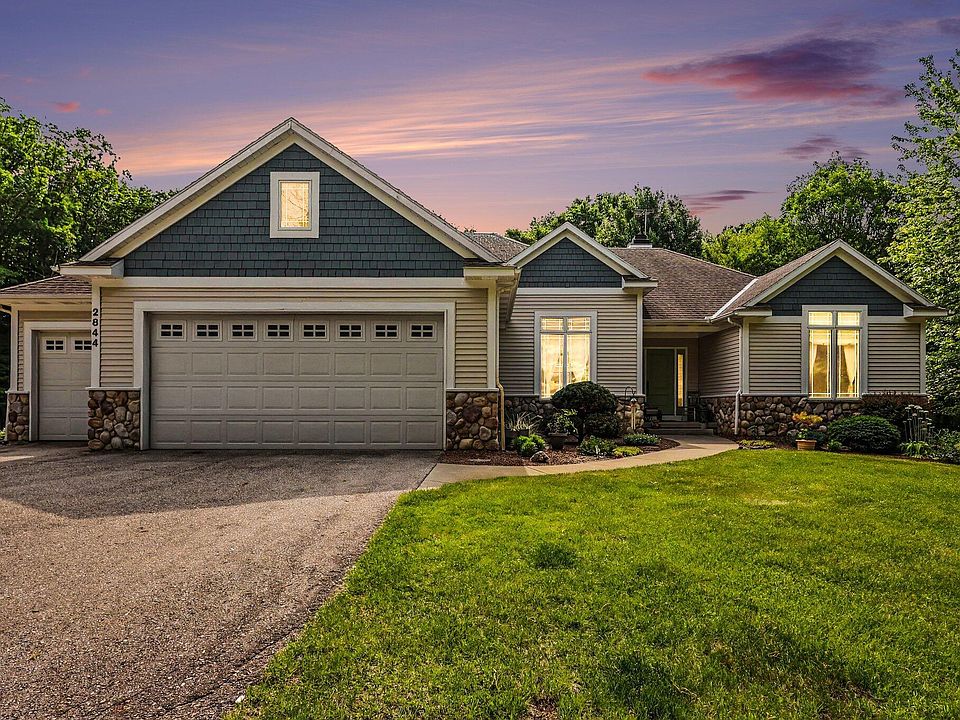 1st image of 2844 Bunker Hill Dr