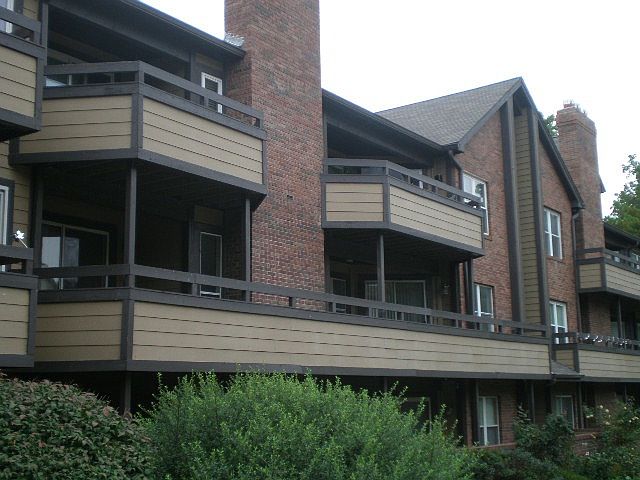 1st image of 1033 Wilton Royal Dr APT 211