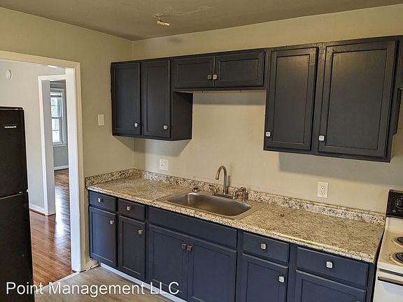 2nd image of 2940 Glenrose Ave NW
