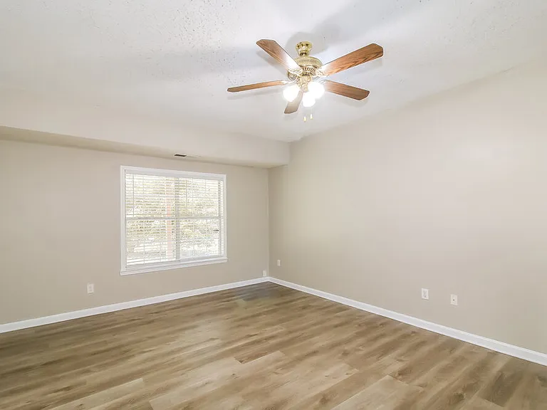 155 Byington Dr — Photo 14