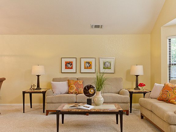 2nd image of 1676 Wyndham Way