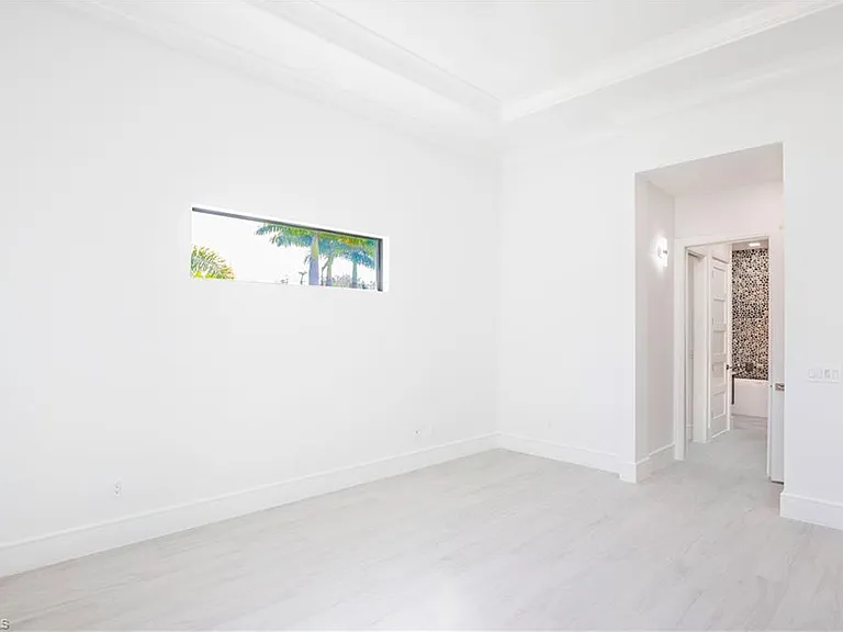 231 Legacy Ct — Photo 23
