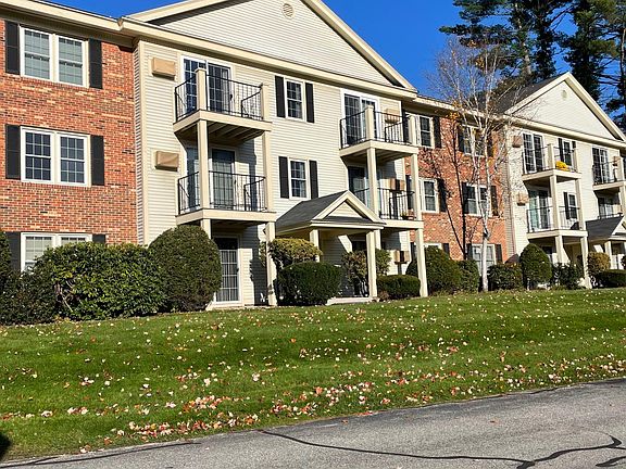 4th image of 403-403 Northbrook Dr