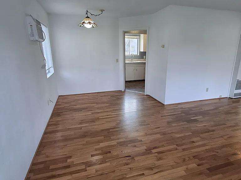 309 Marie St — Photo 17