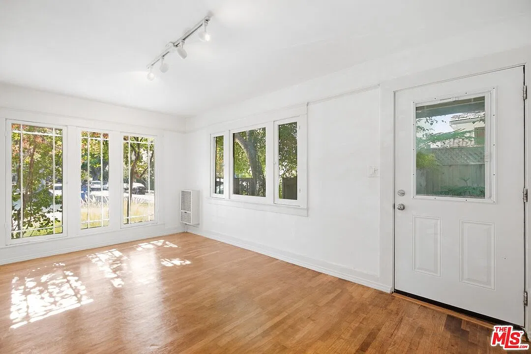 Studio, 1.0 bath, 450 sqft, $1,995 — Photo 3
