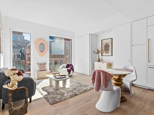 330 Grand St #4A, New York, NY 10002